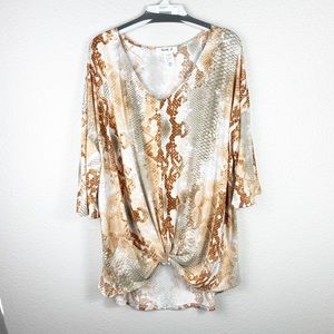 🌻 3/$15 Desert Snakeskin Knotted Blouse